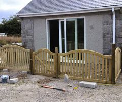 New picket fence and gate, We also fitted the sliding door on this job