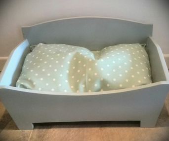 Dog bed with matching cushion
