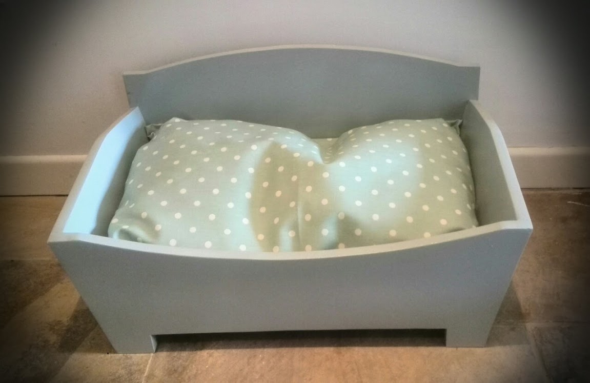 Dog bed with matching cushion